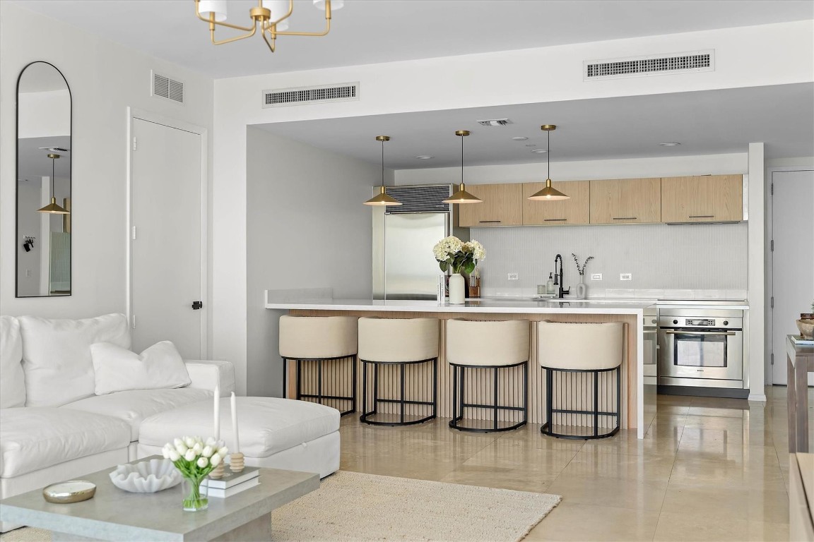 1040 Biscayne Blvd 3906