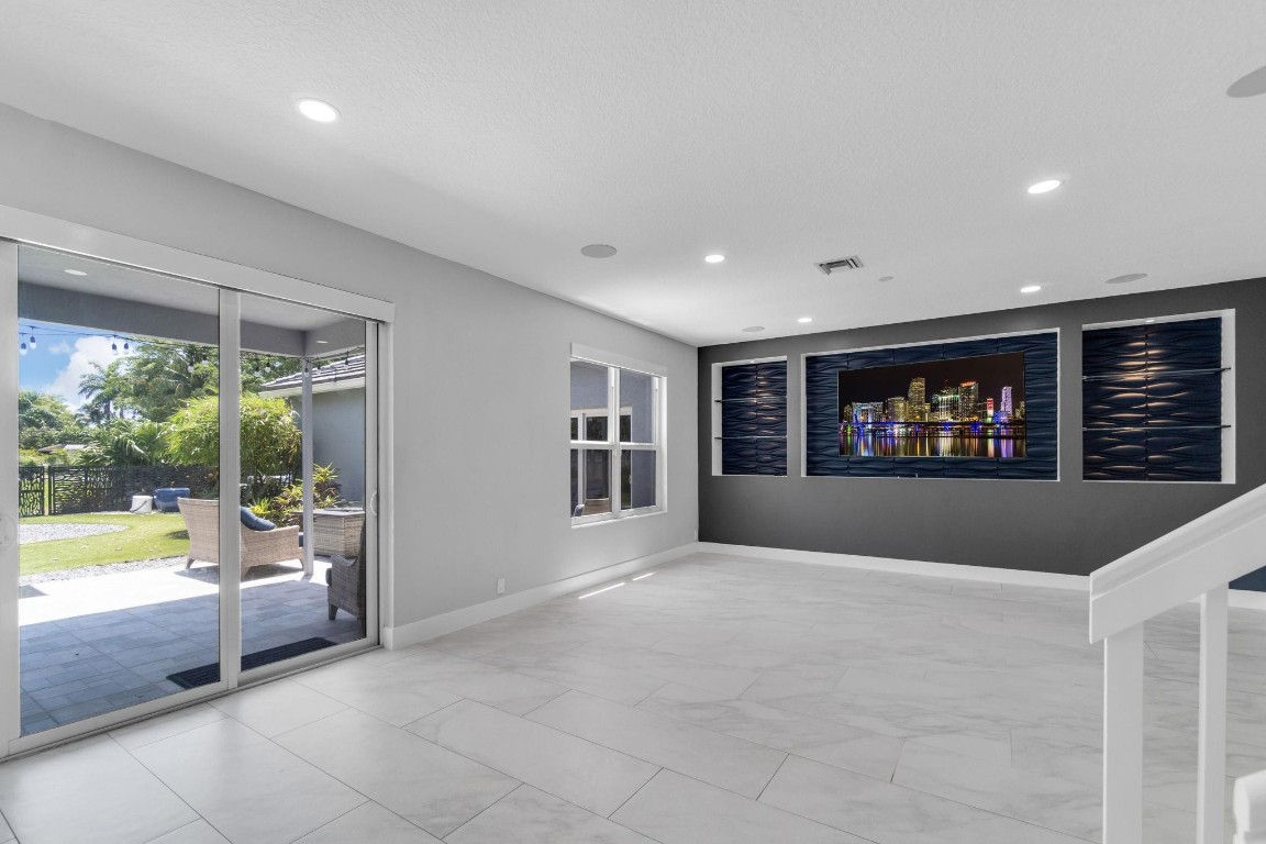 9192 Picot Ct