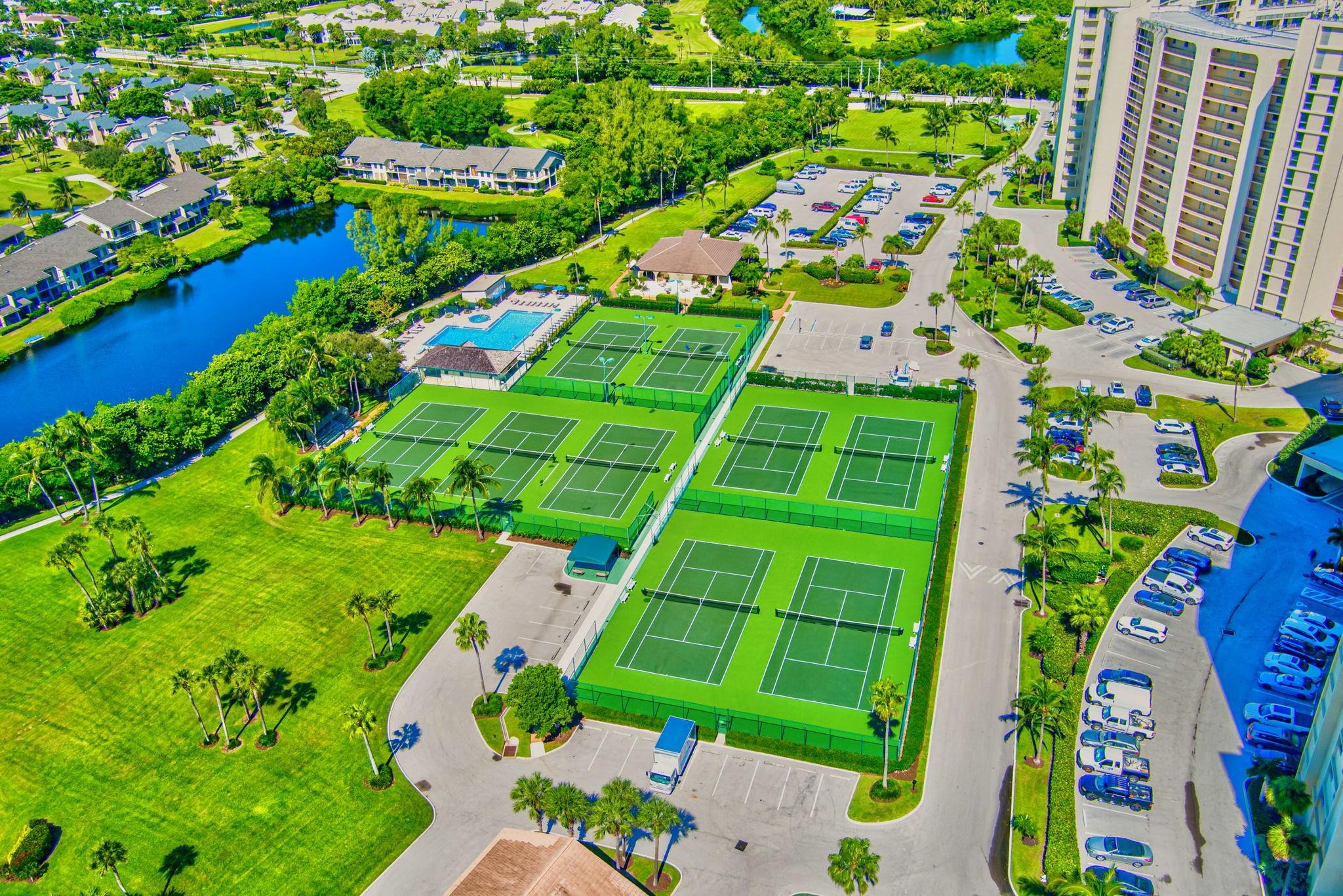 300 Ocean Trail Way 907