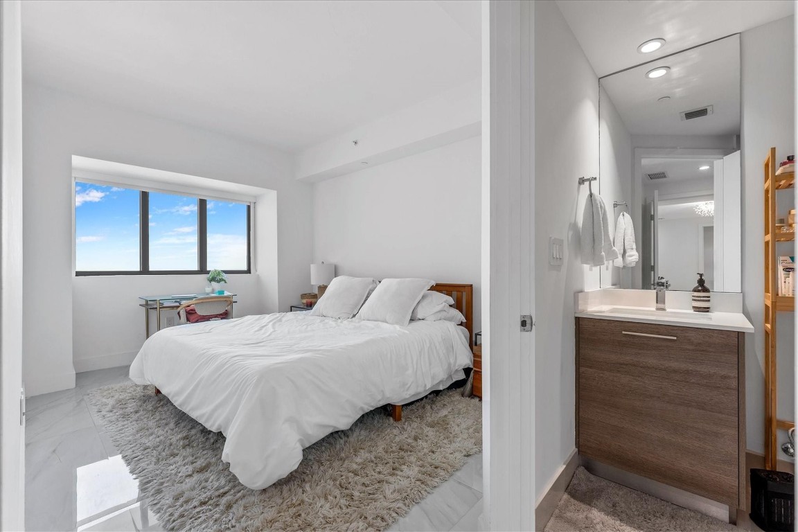 650 NE 32nd Street 4501