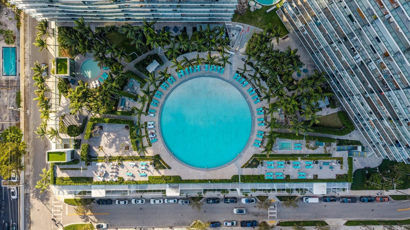 650 NE 32nd Street 4501