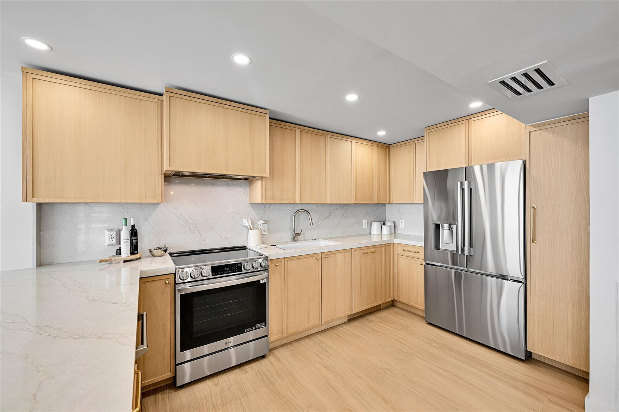 525 N Ocean Boulevard 1724