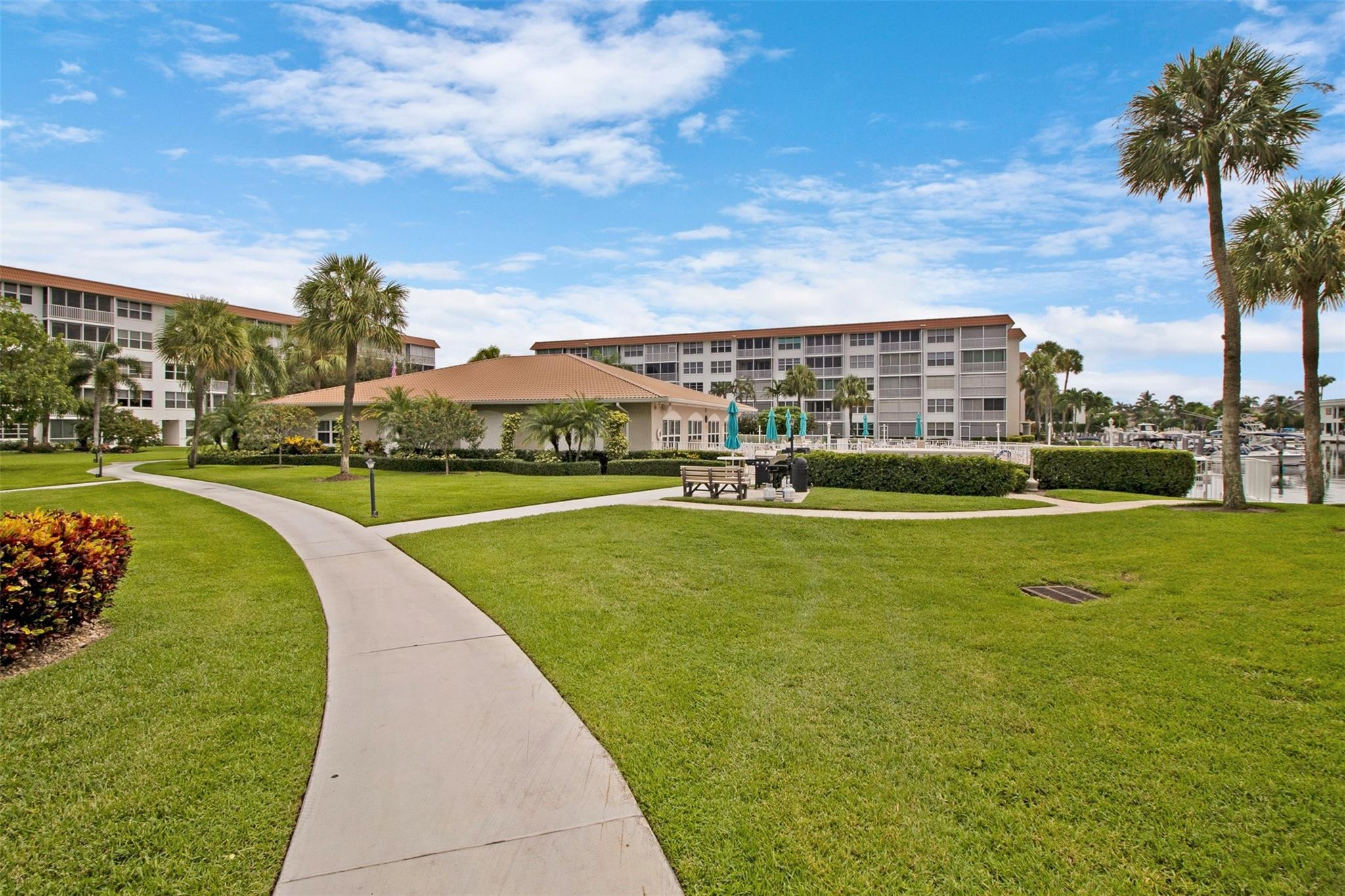 2525 Florida Boulevard 431