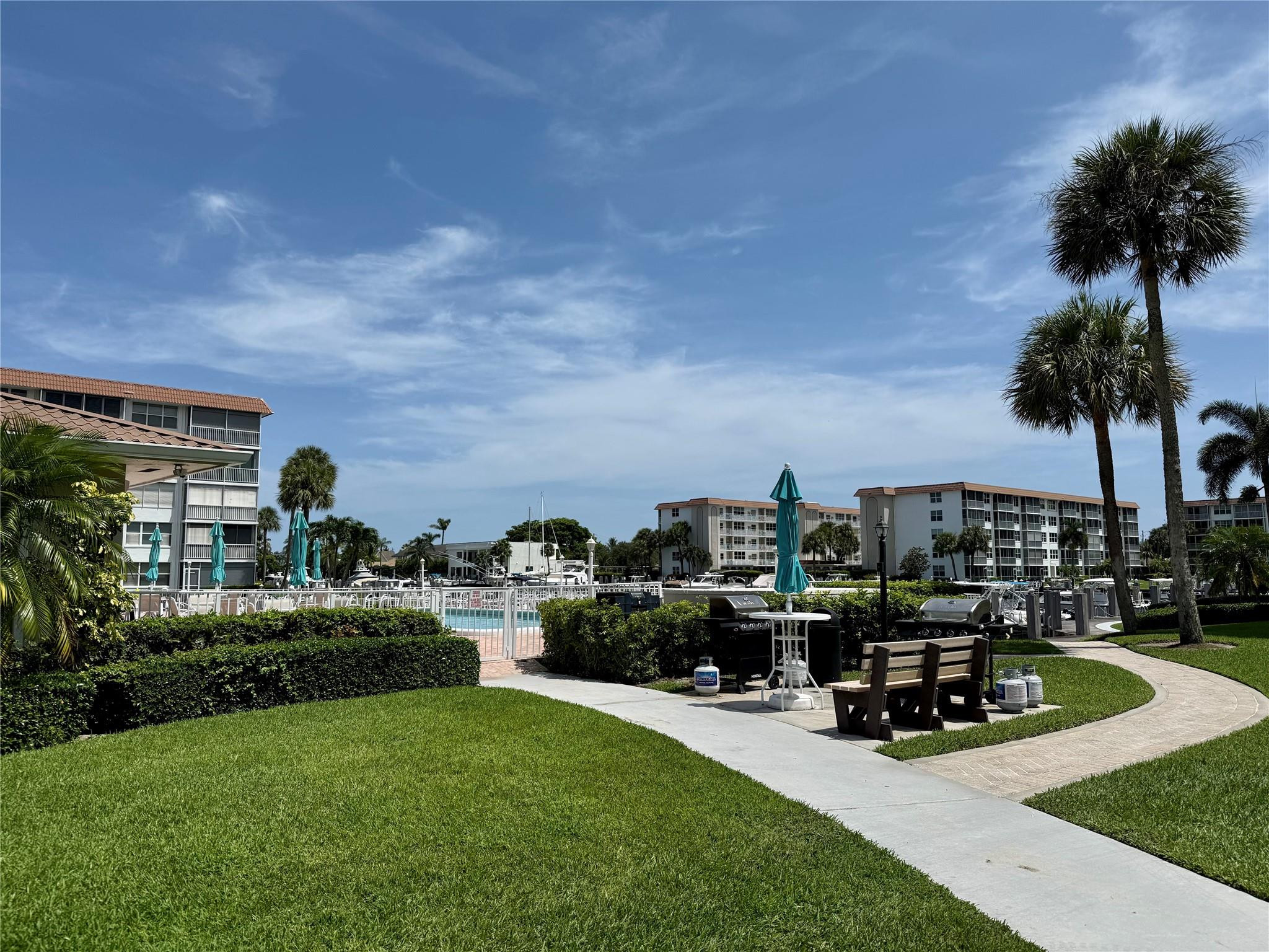 2525 Florida Boulevard 431