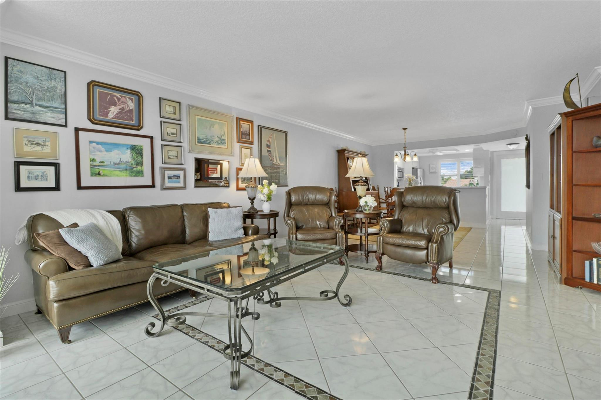 2525 Florida Boulevard 431
