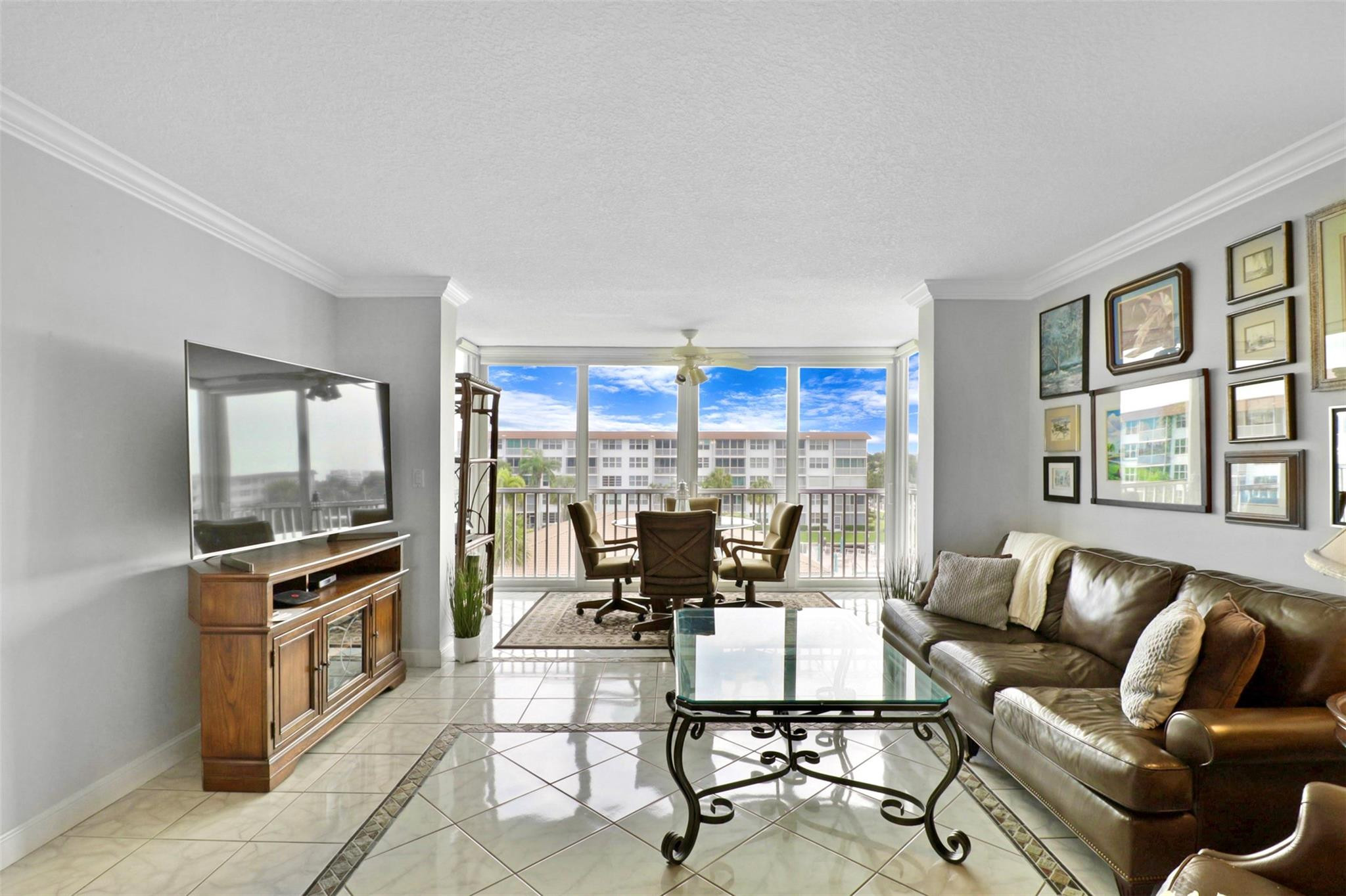 2525 Florida Boulevard 431