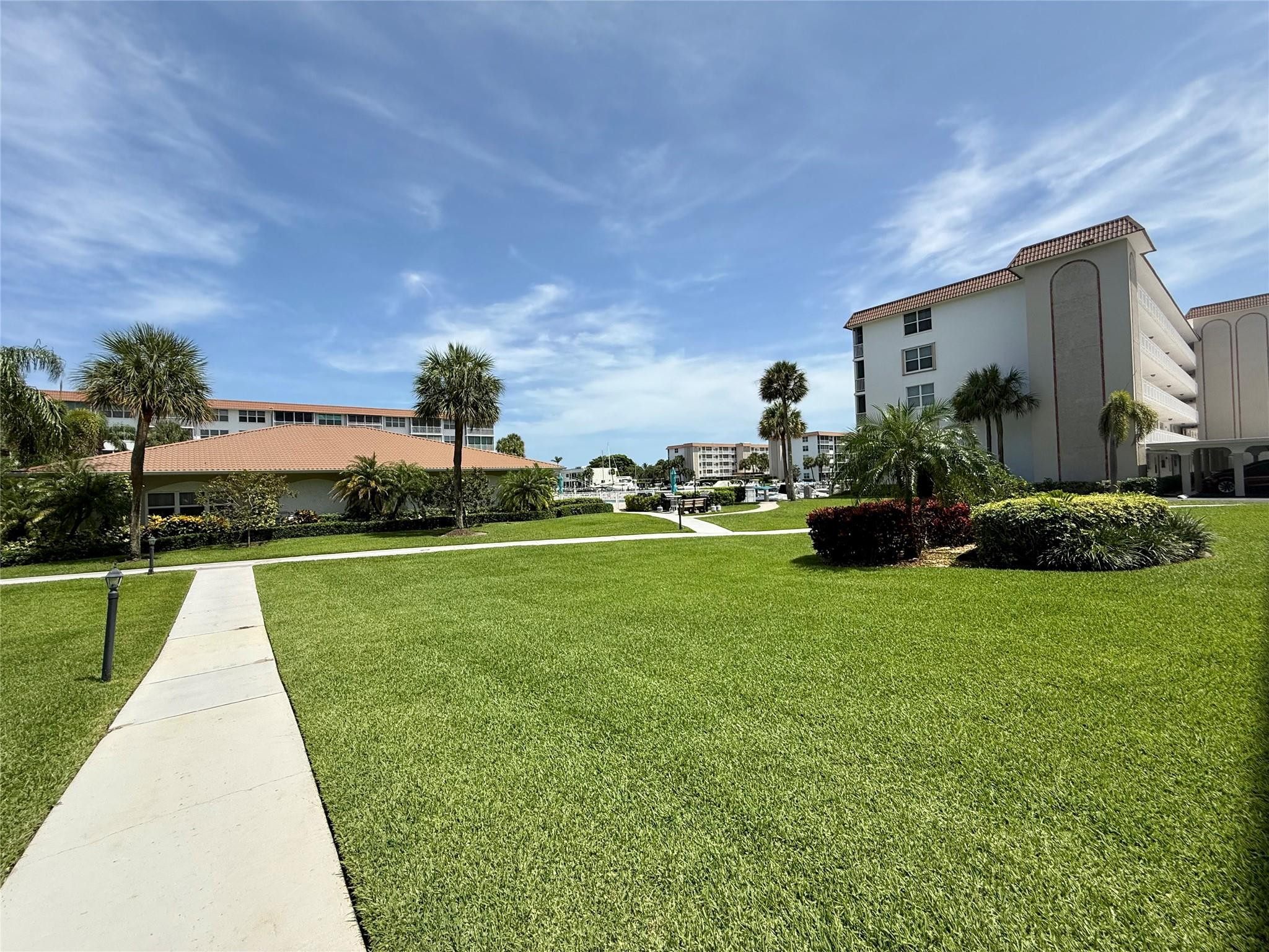 2525 Florida Boulevard 431