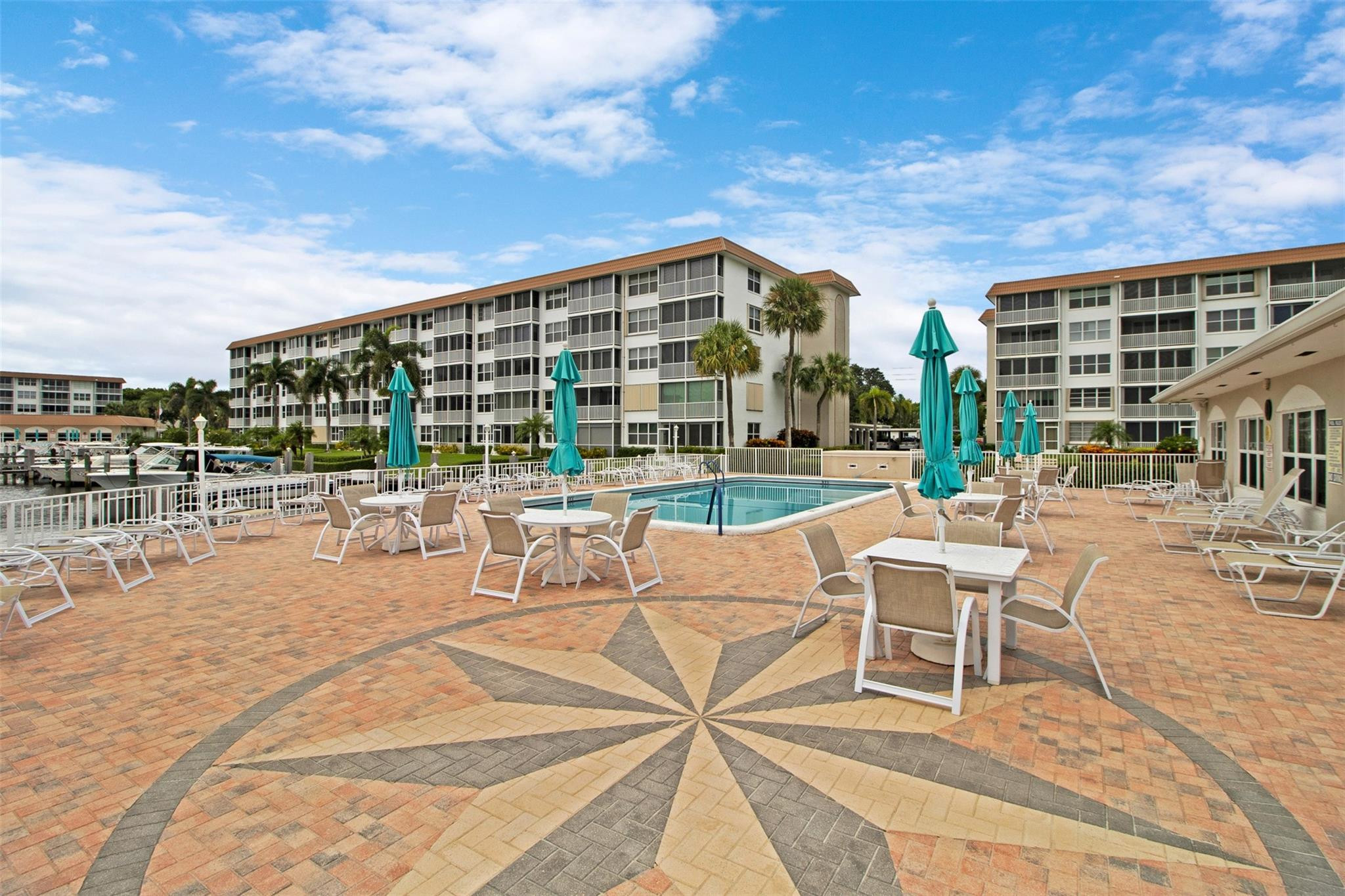 2525 Florida Boulevard 431