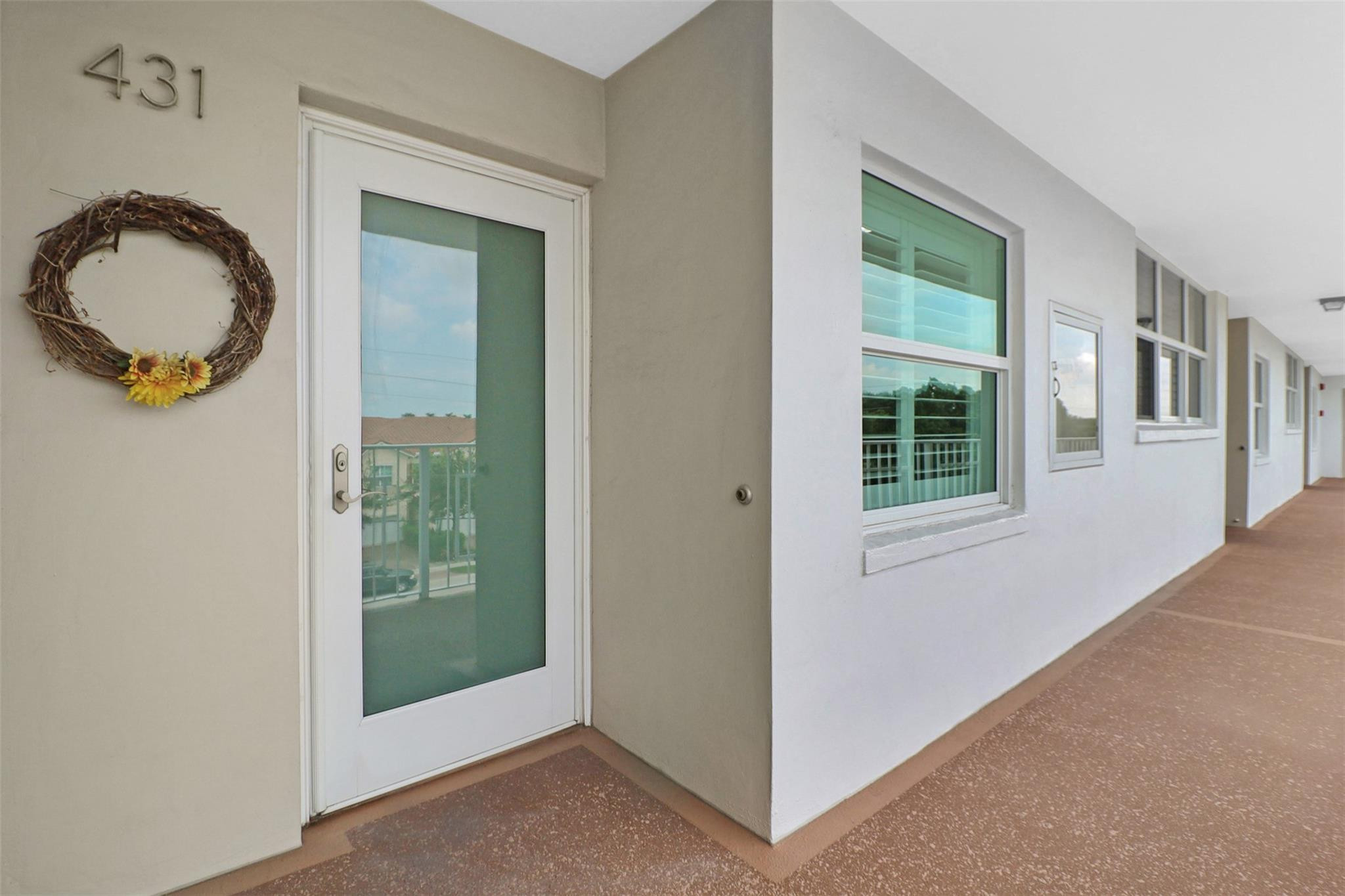 2525 Florida Boulevard 431