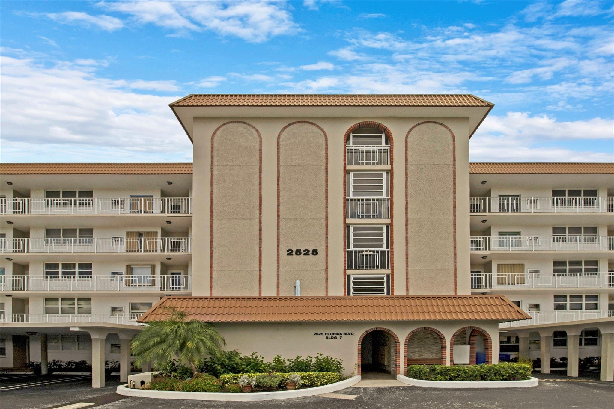 2525 Florida Boulevard 431
