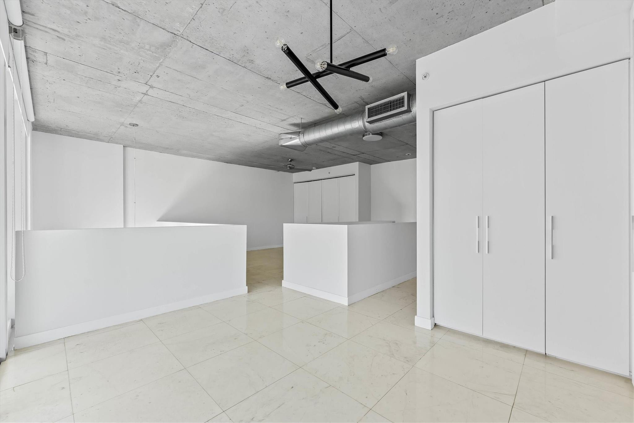 690 SW 1st Ct 3114