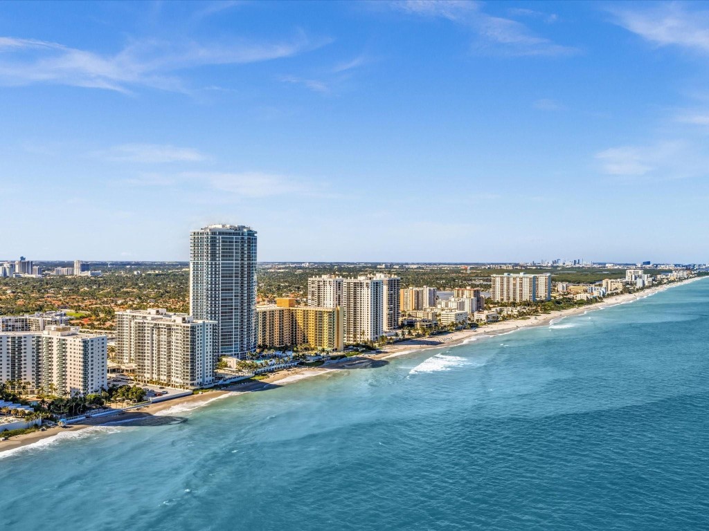 3001 S Ocean Dr 943
