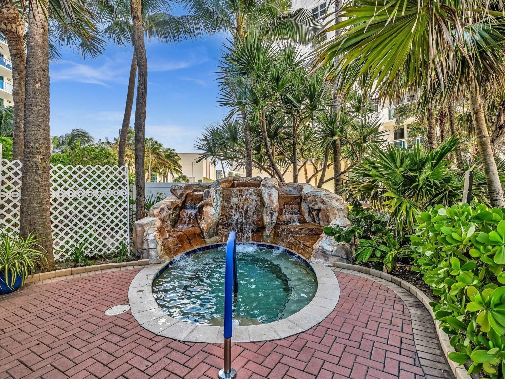 3001 S Ocean Dr 943