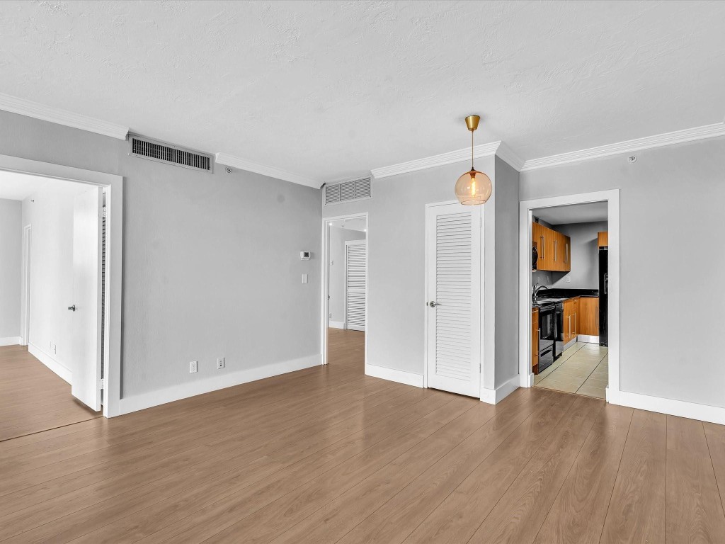 3001 S Ocean Dr 943