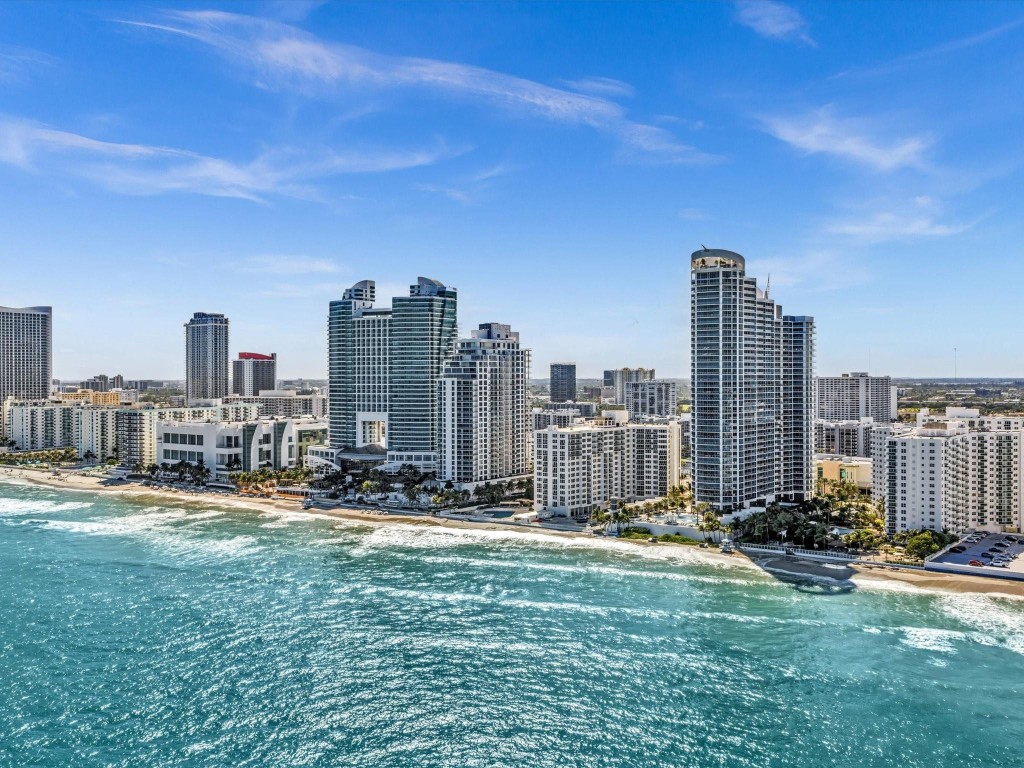 3001 S Ocean Dr 943