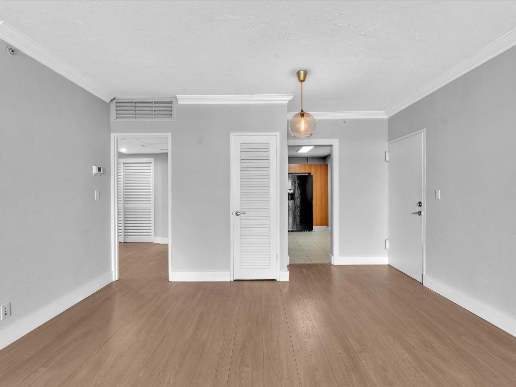 3001 S Ocean Dr 943