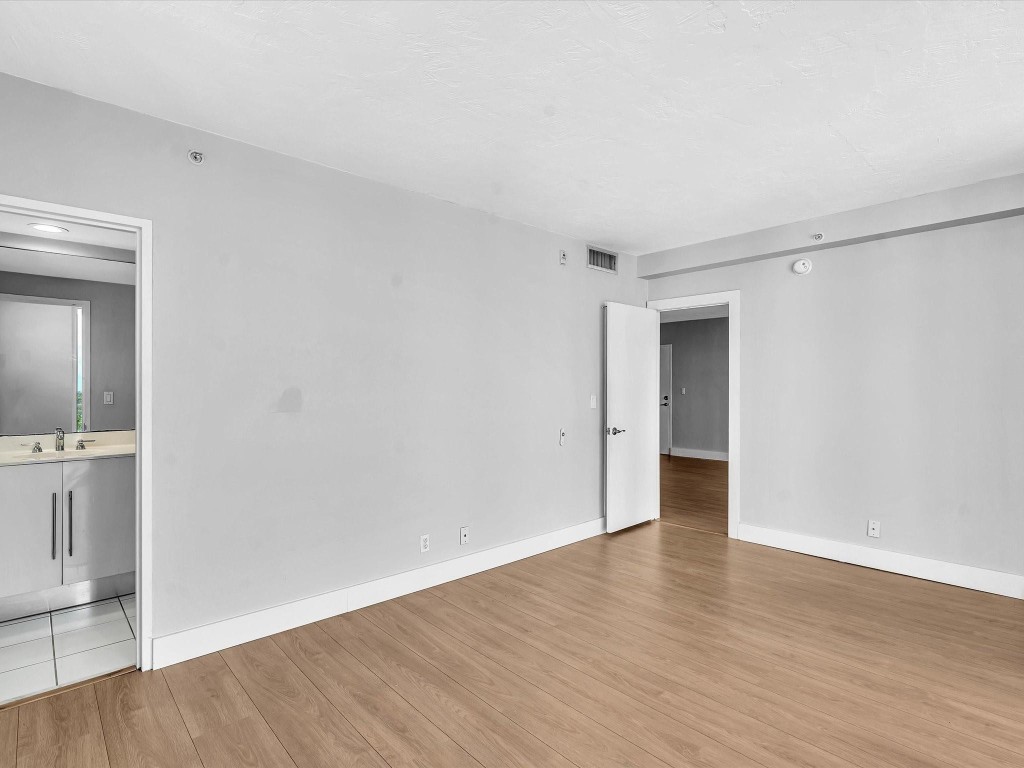 3001 S Ocean Dr 943