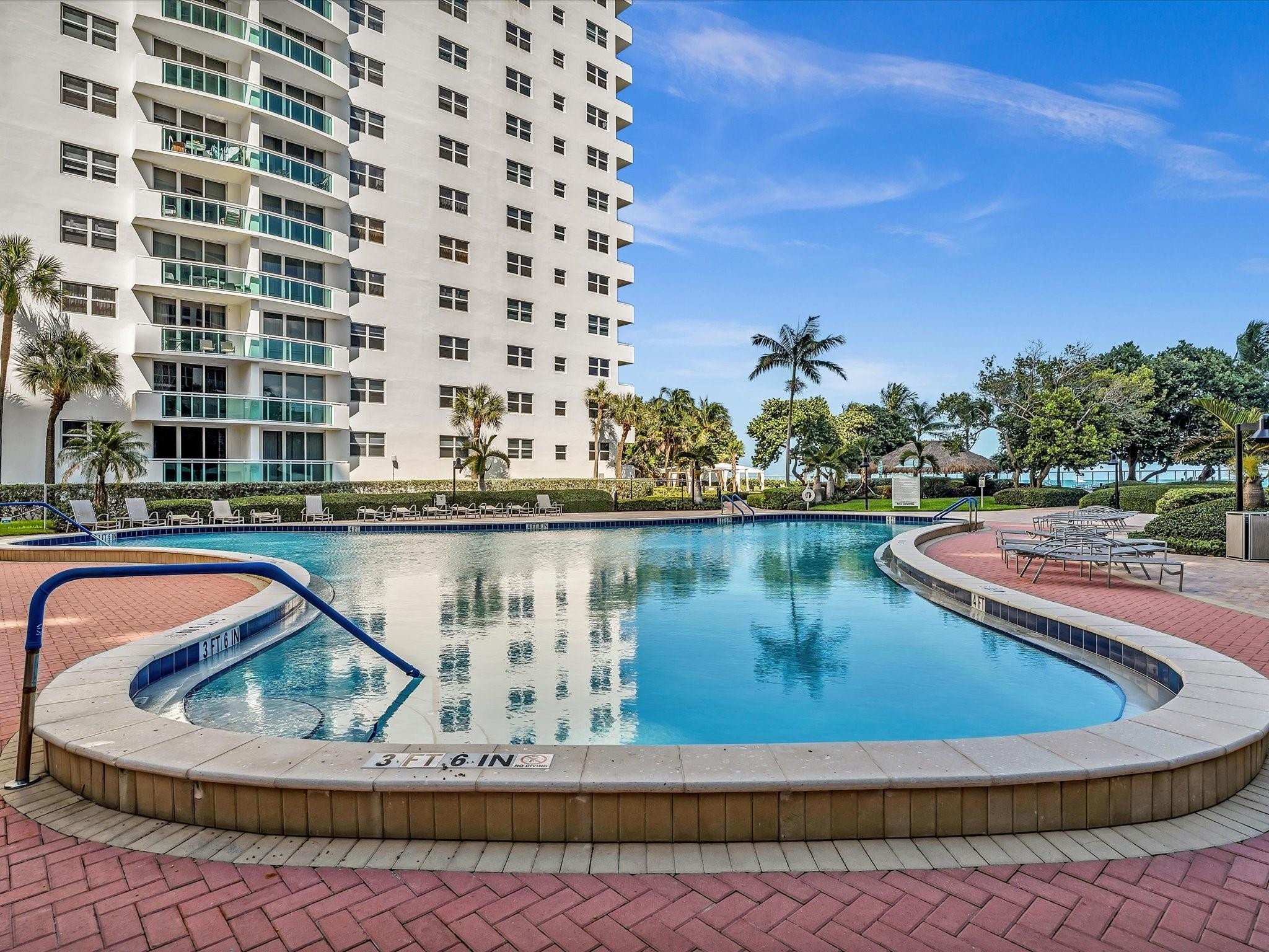 3001 S Ocean Dr 943