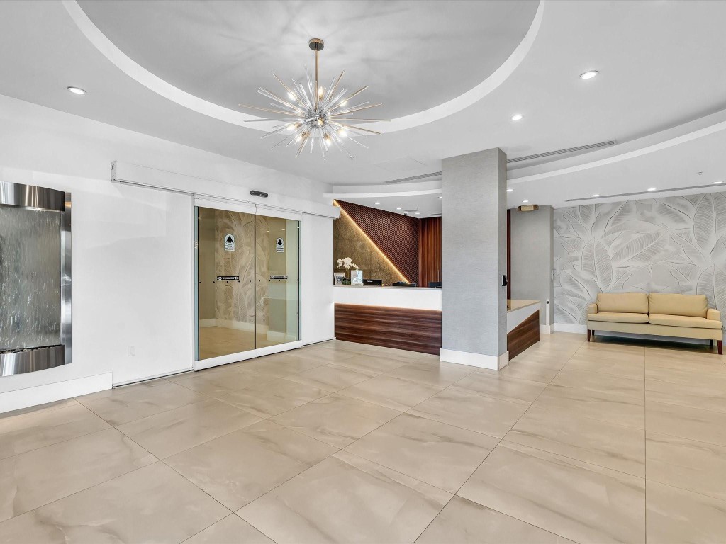 3001 S Ocean Dr 943