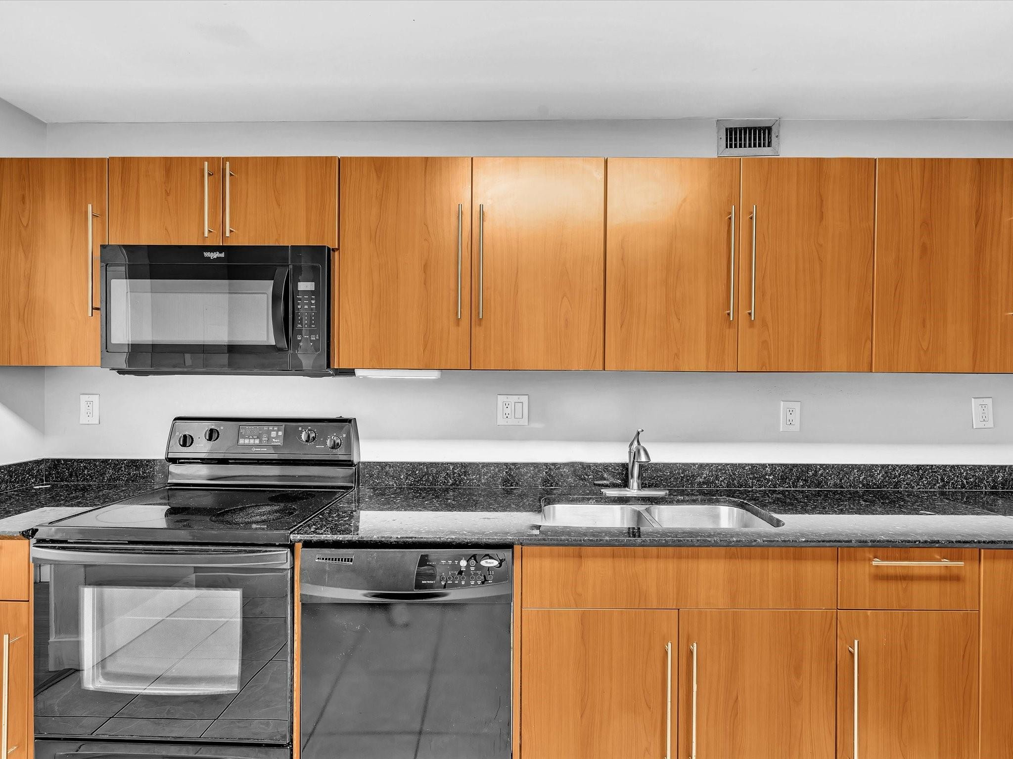 3001 S Ocean Dr 943