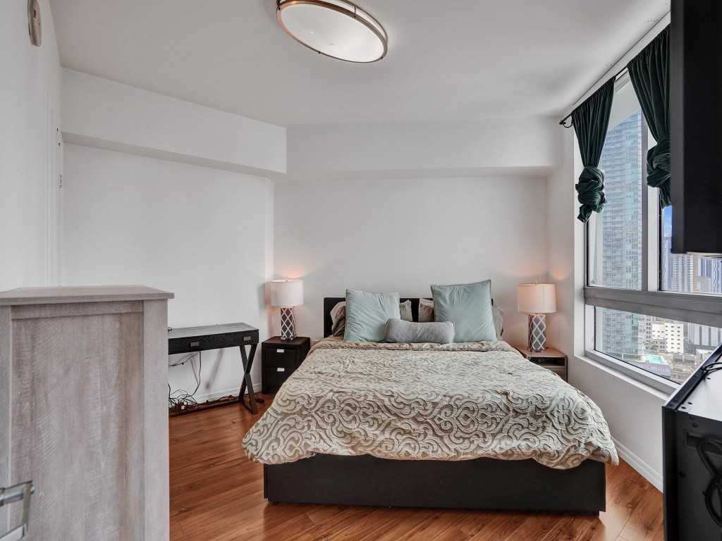 350 S Miami Ave 2805