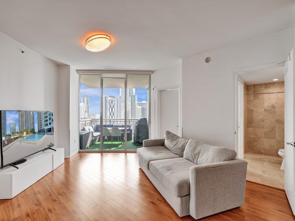 350 S Miami Ave 2805