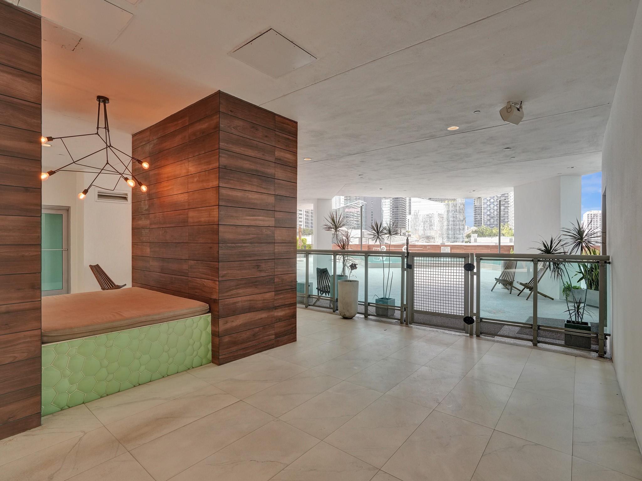 350 S Miami Ave 2805