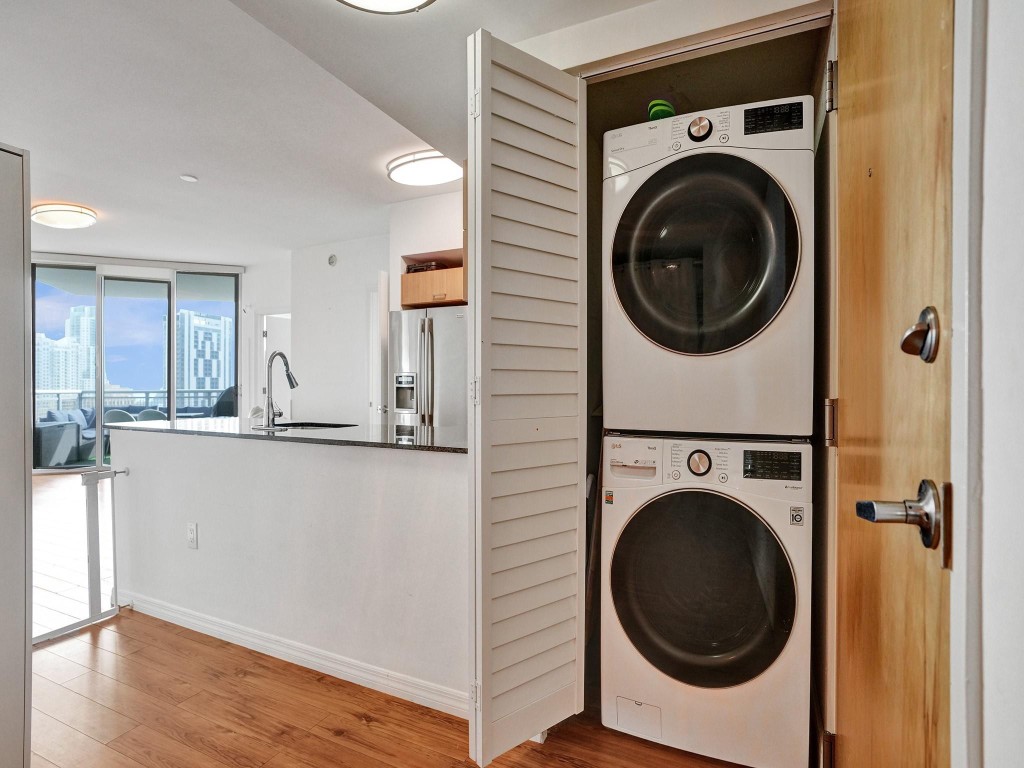 350 S Miami Ave 2805