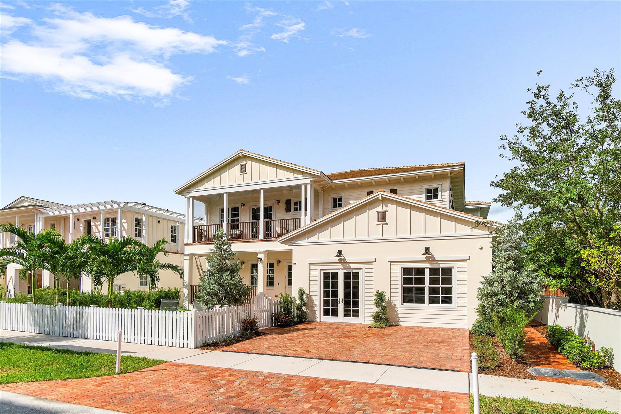 136 SE 1st Ave | Magnolia Place Downtown | Delray Beach