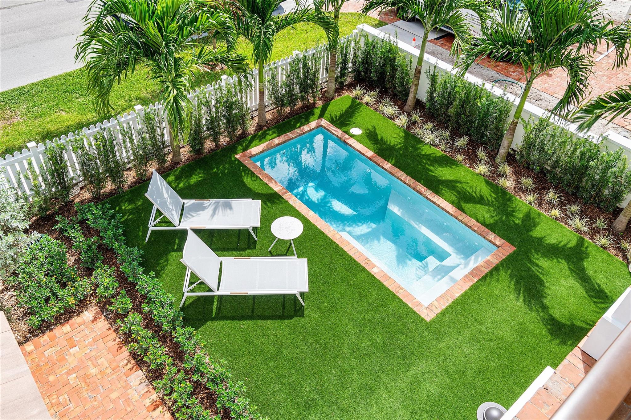 136 SE 1st Ave | Magnolia Place Downtown | Delray Beach