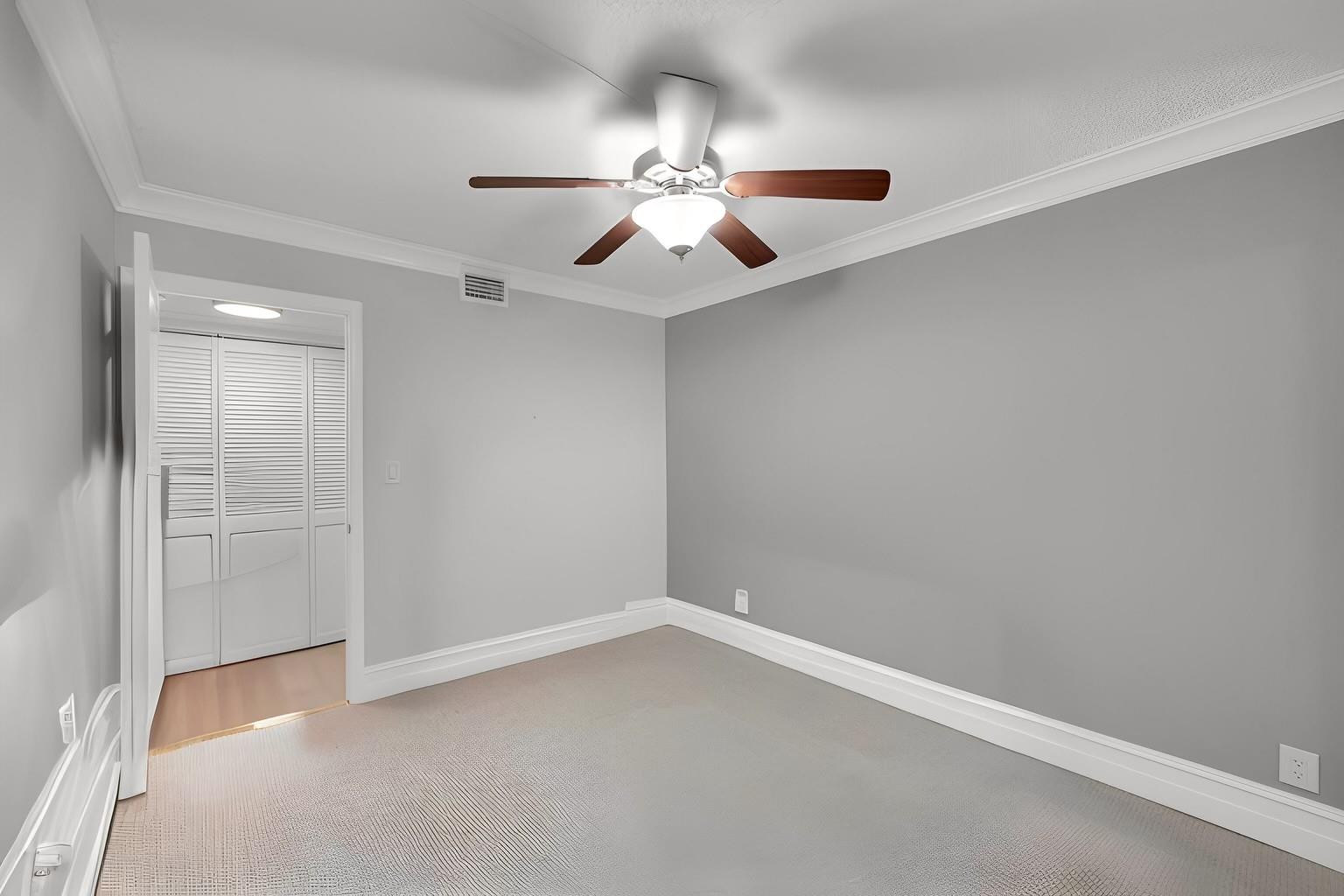 116 Lake Emerald Drive 401
