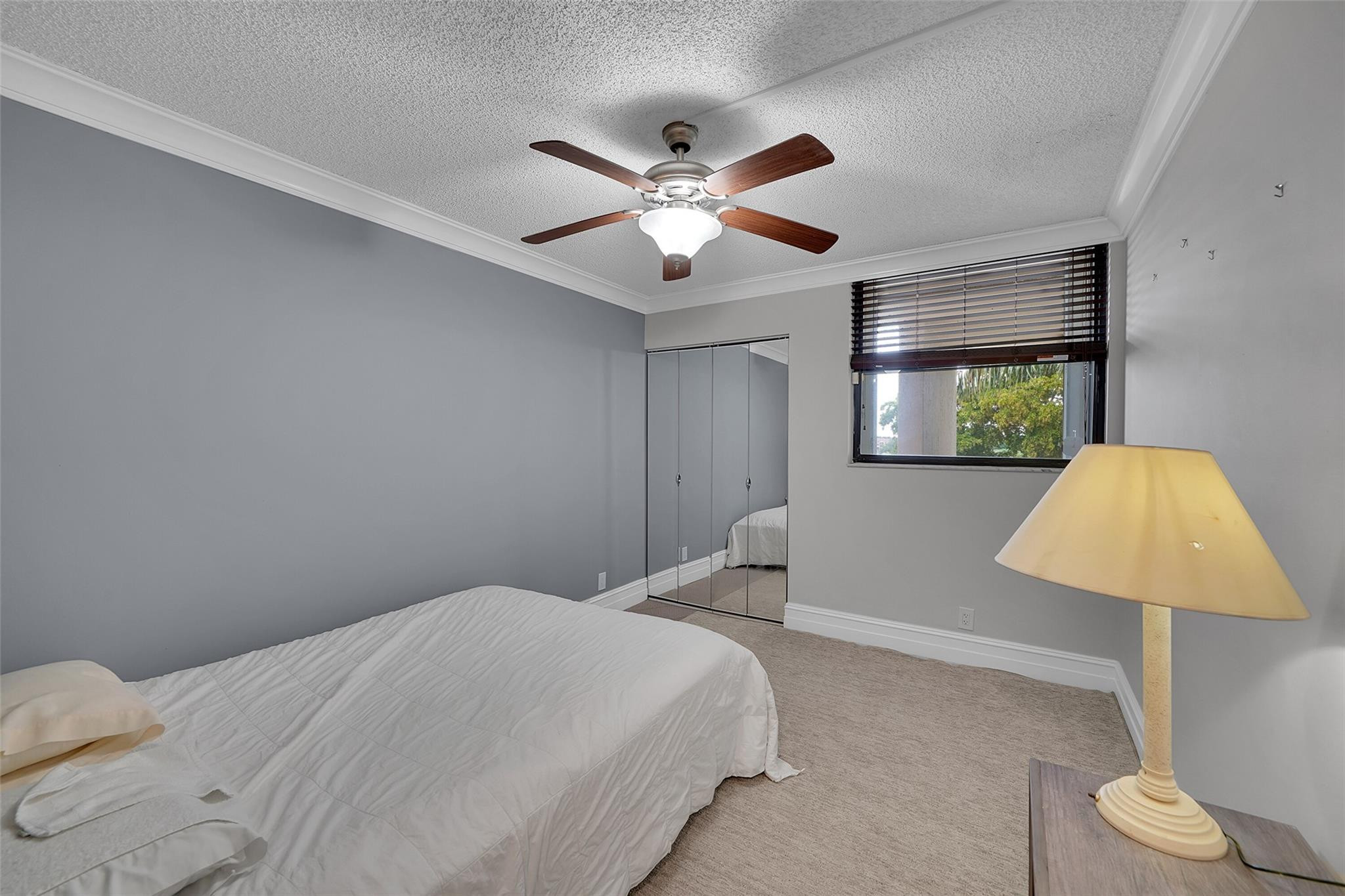 116 Lake Emerald Drive 401