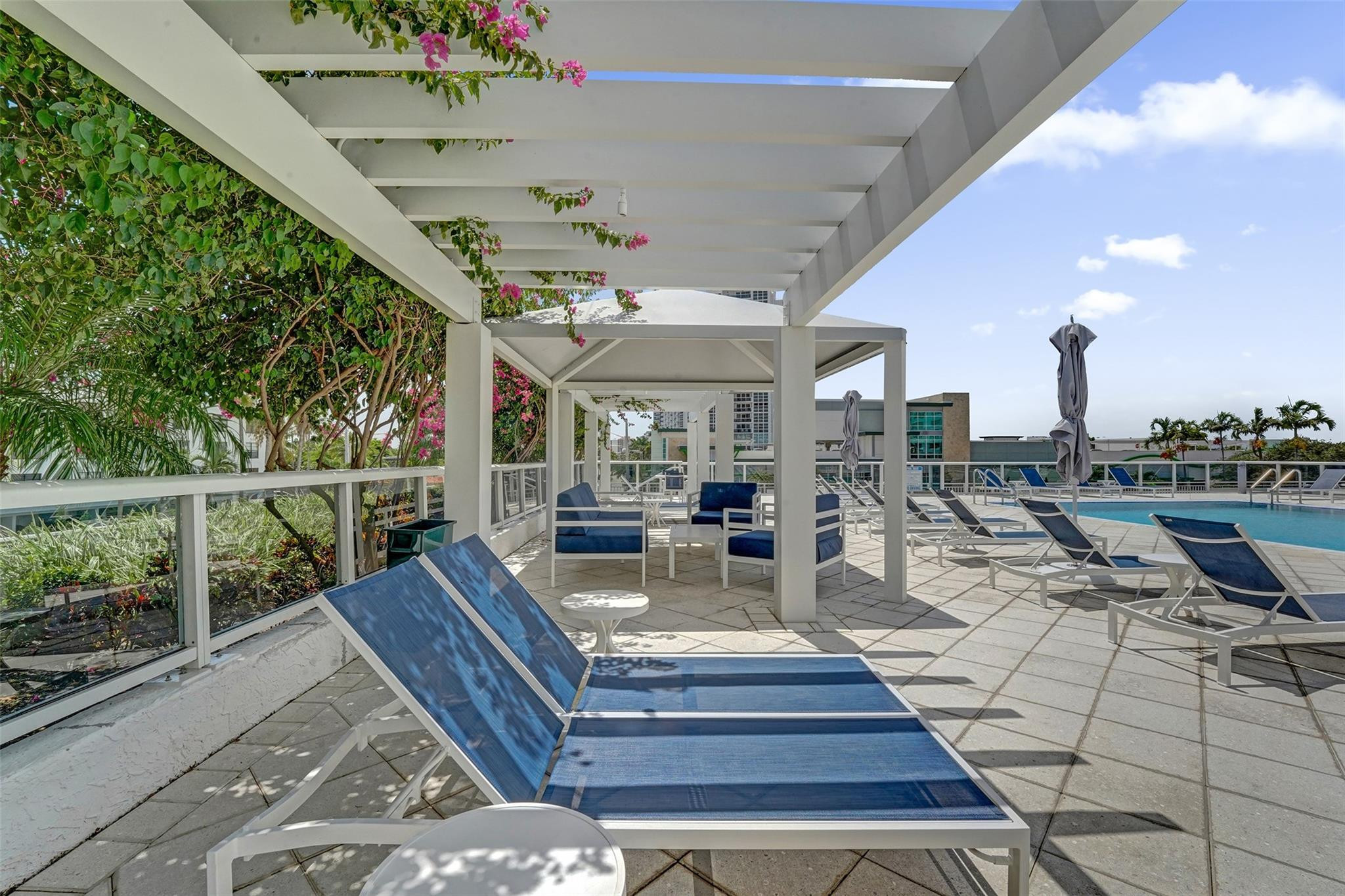 3015 N Ocean Boulevard 15F