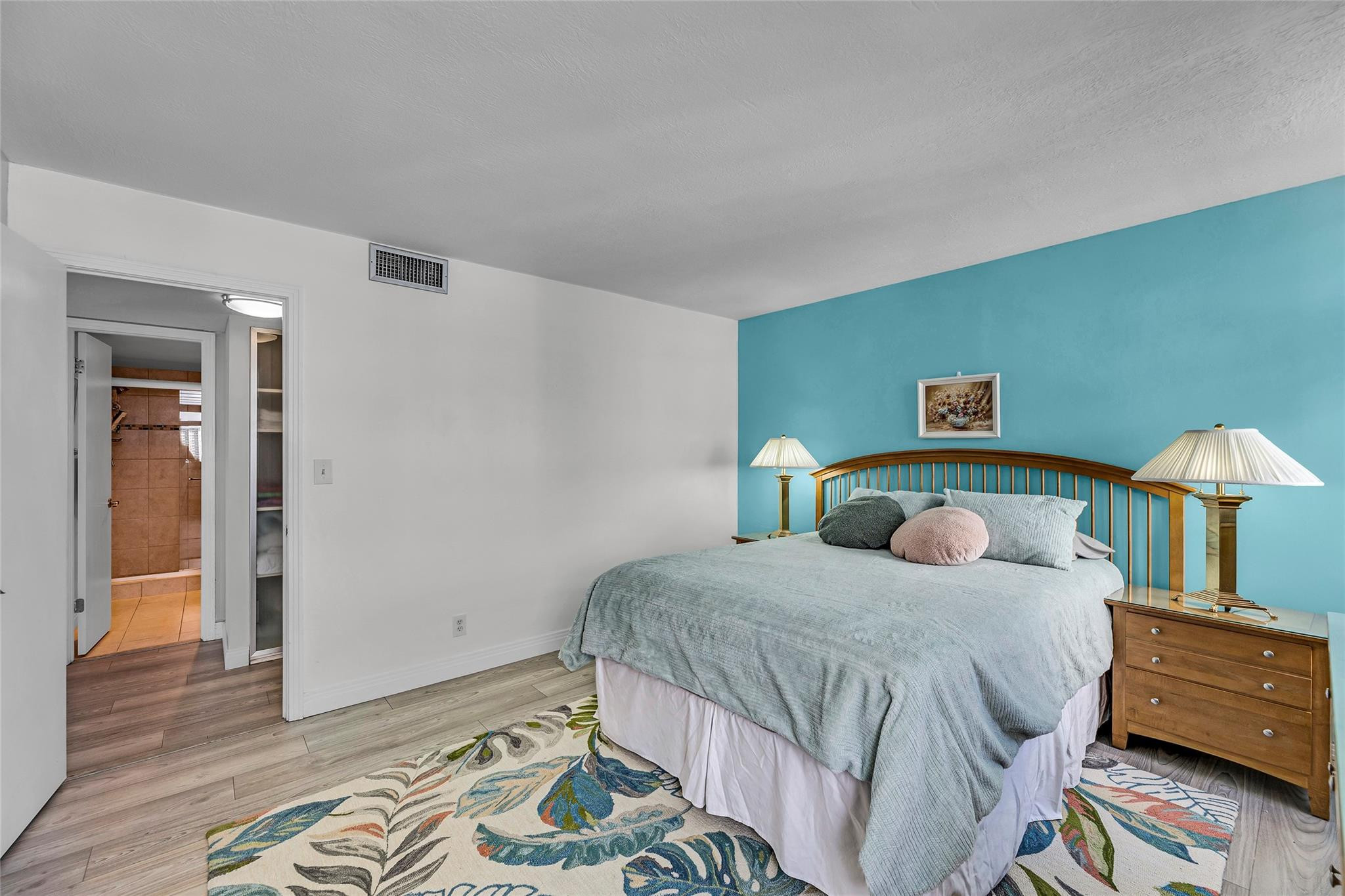 3015 N Ocean Boulevard 15F