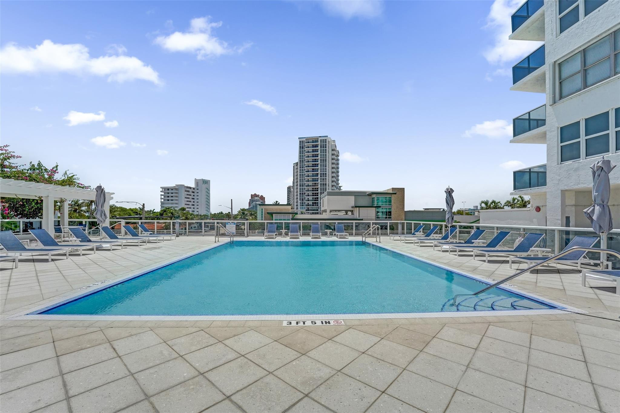 3015 N Ocean Boulevard 15F