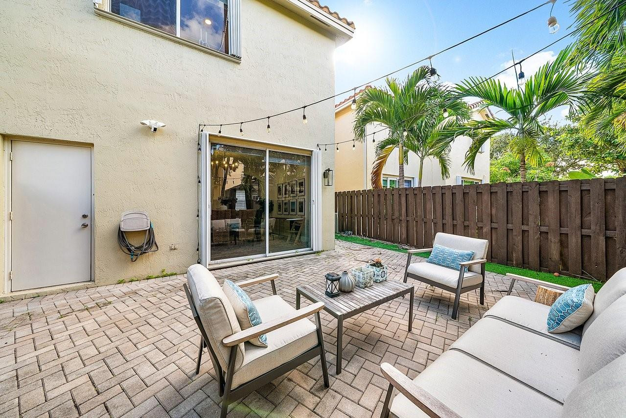 3876 SW 169th Ter