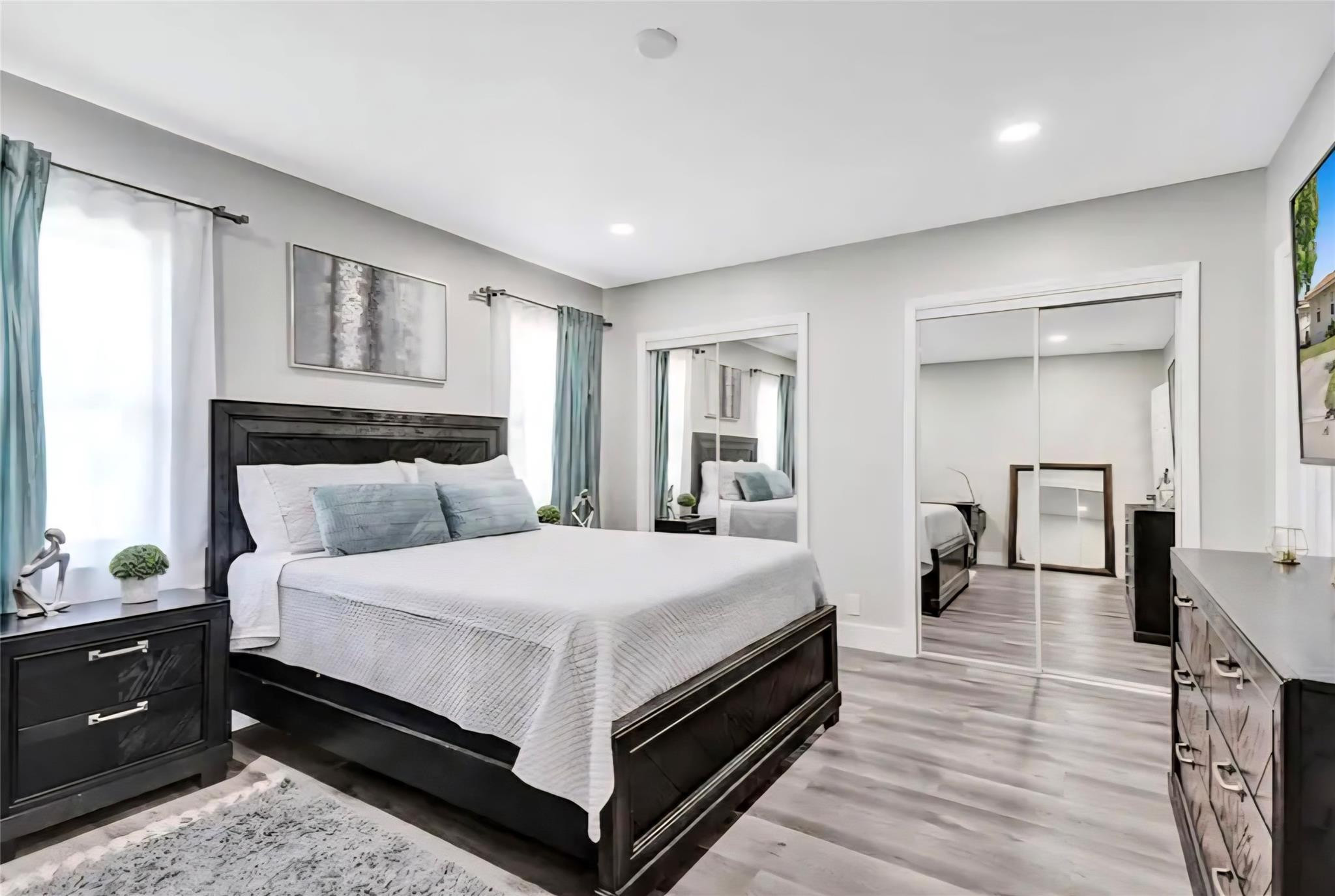2413 SW 58th Manor