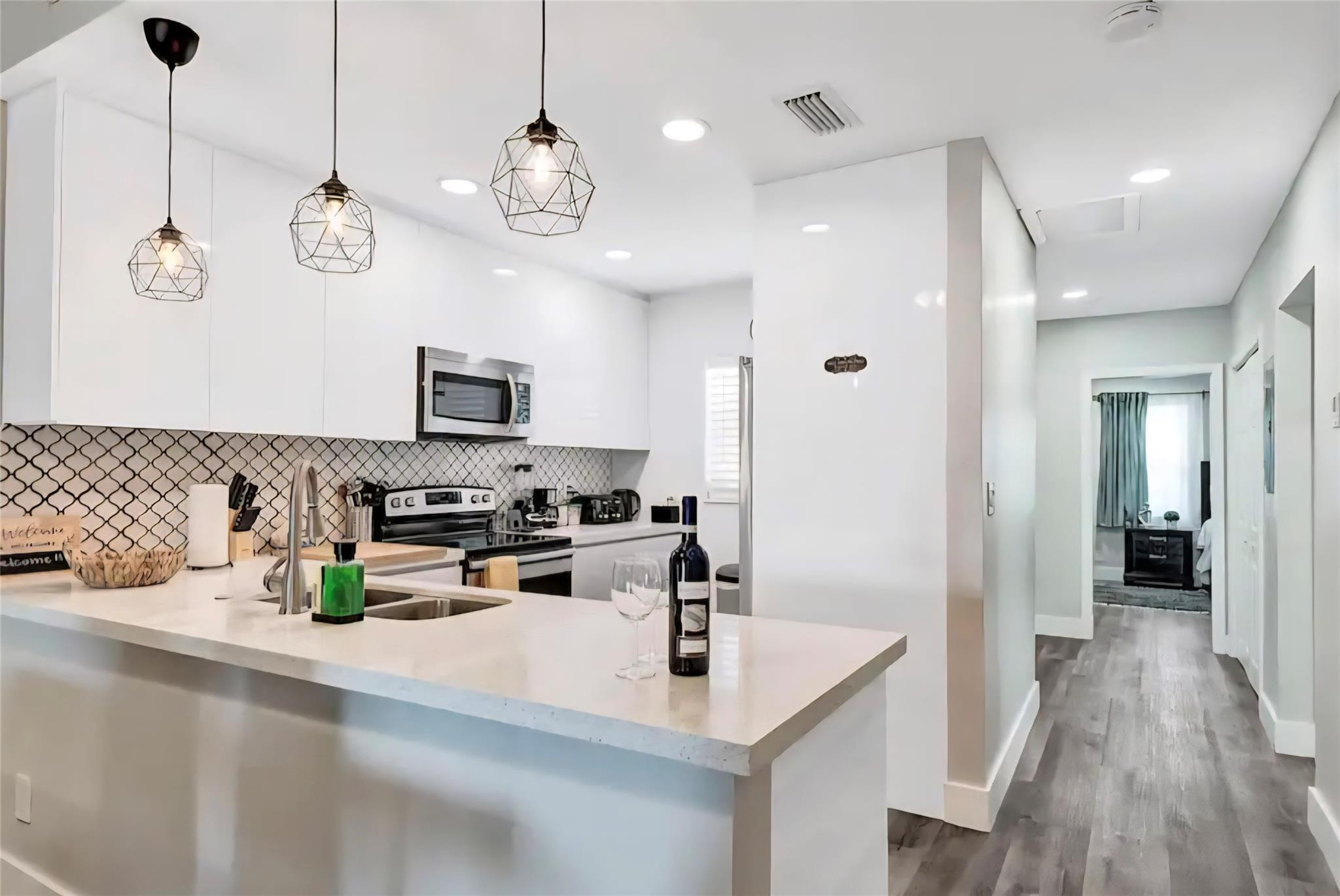 2413 SW 58th Manor