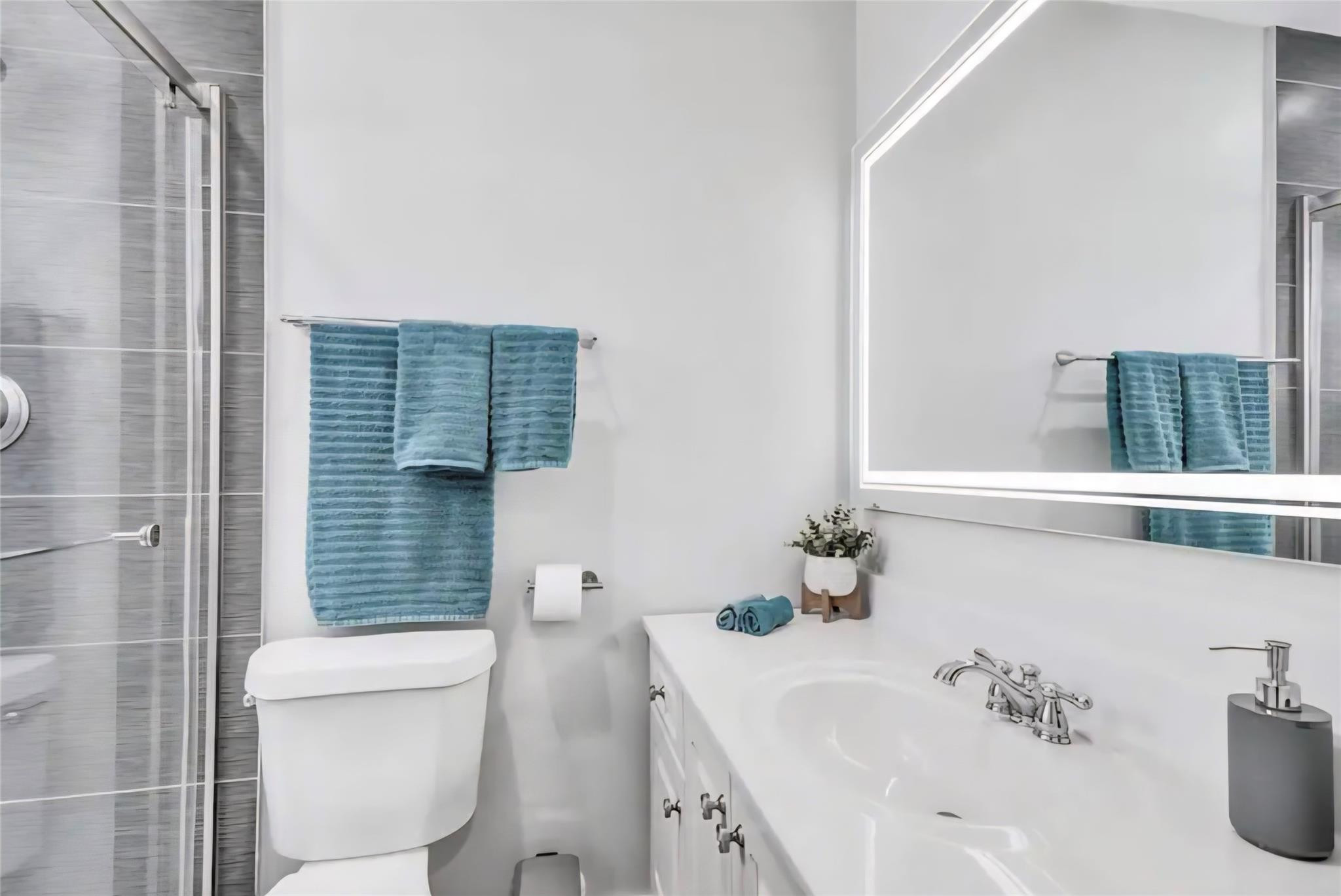 2413 SW 58th Manor