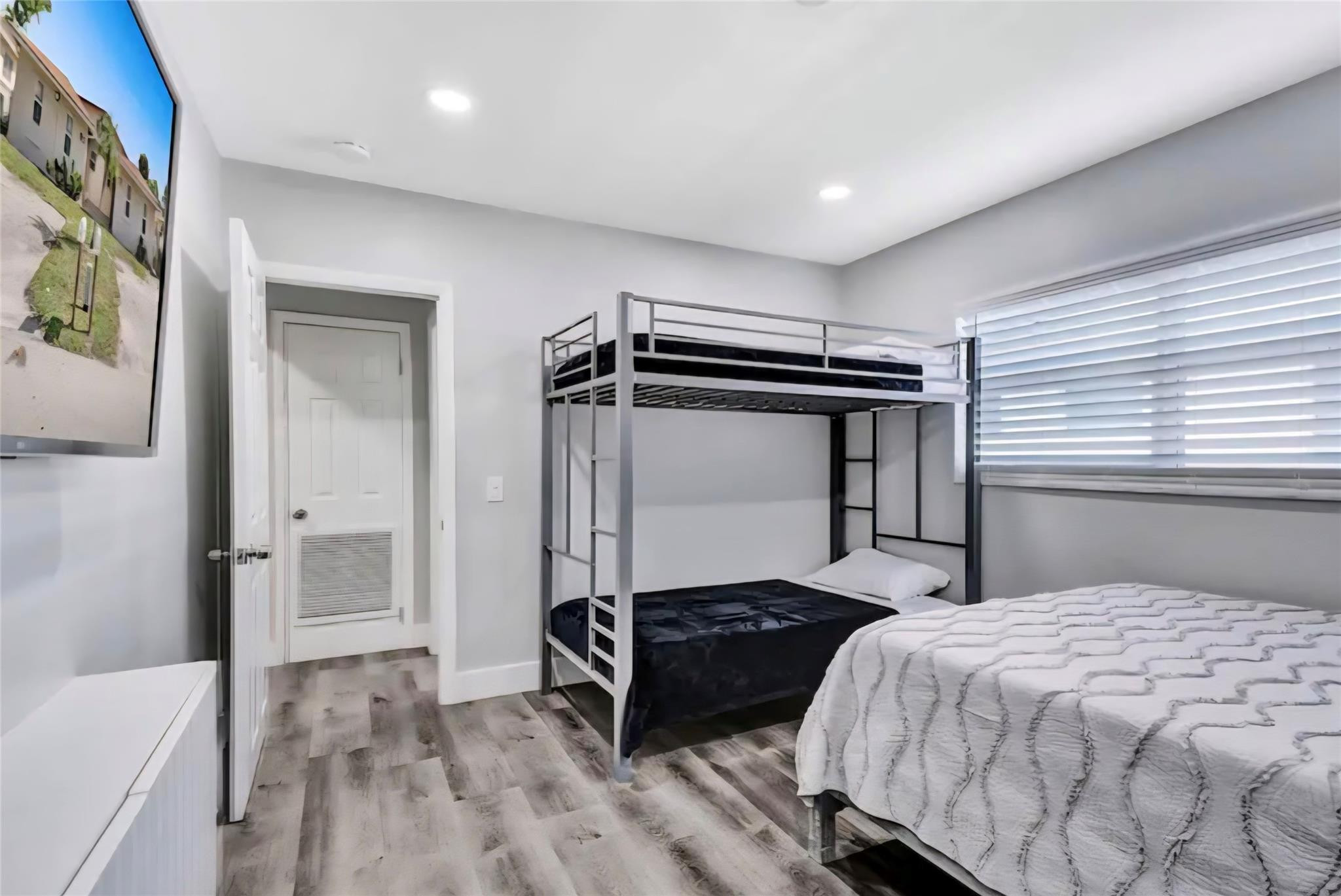 2413 SW 58th Manor