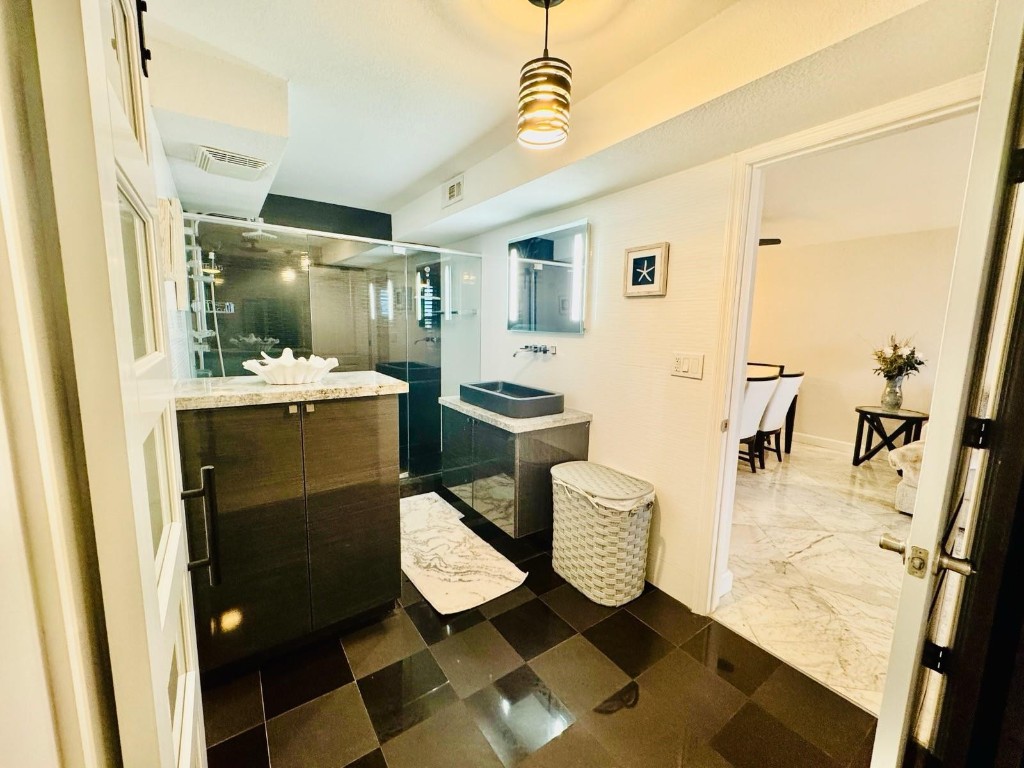 13 Royal Palm Way 5050