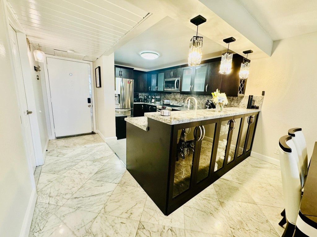 13 Royal Palm Way 5050