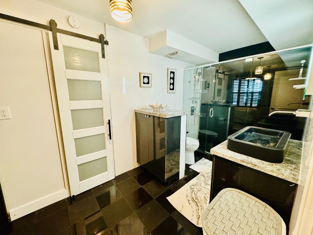 13 Royal Palm Way 5050