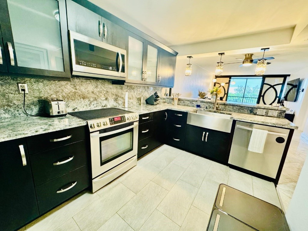 13 Royal Palm Way 5050