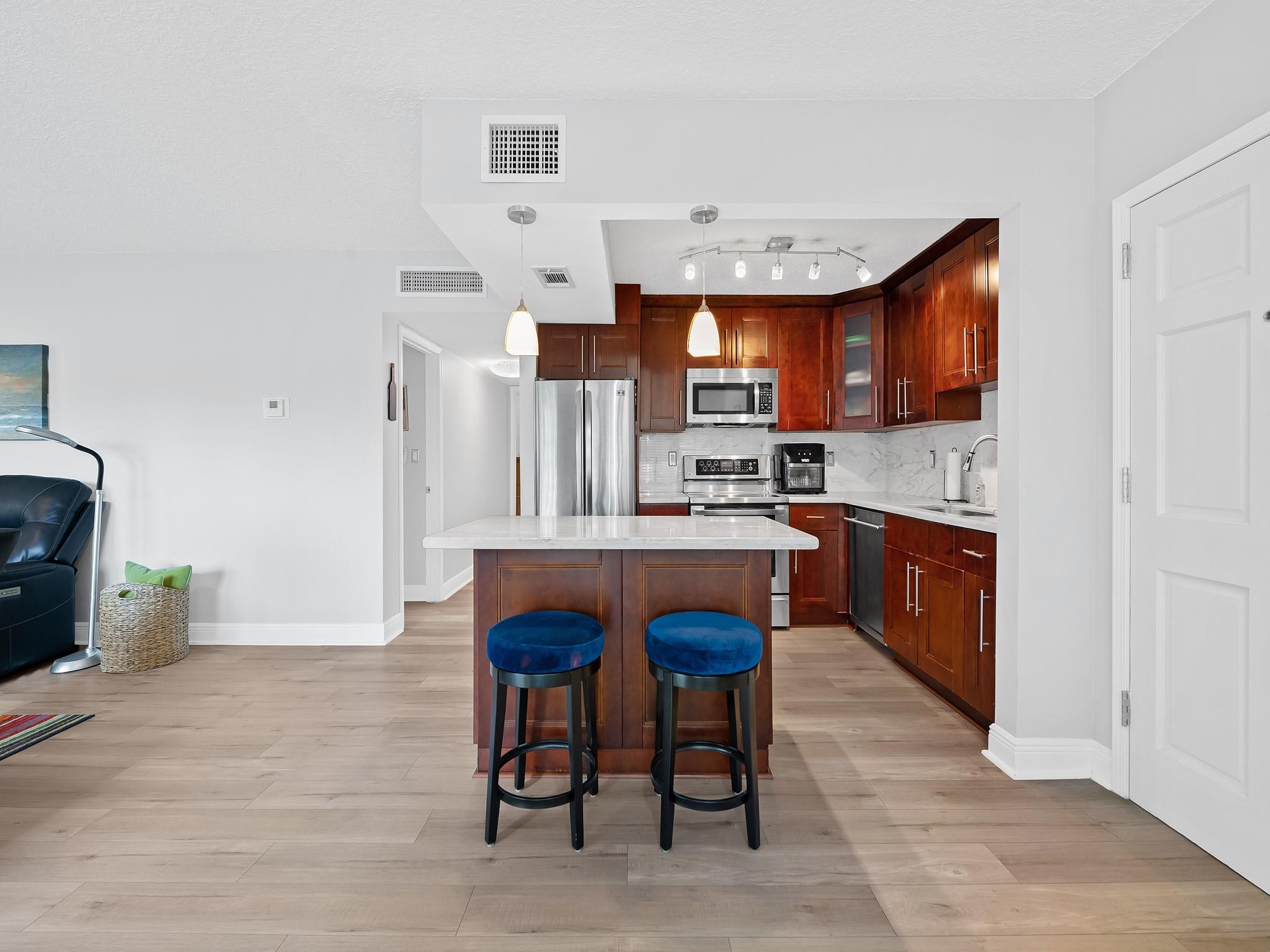 1839 Middle River Drive 105