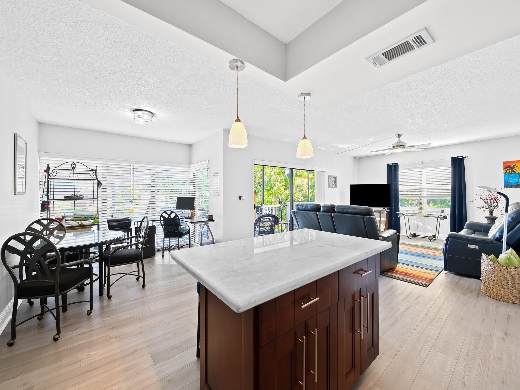 1839 Middle River Drive 105