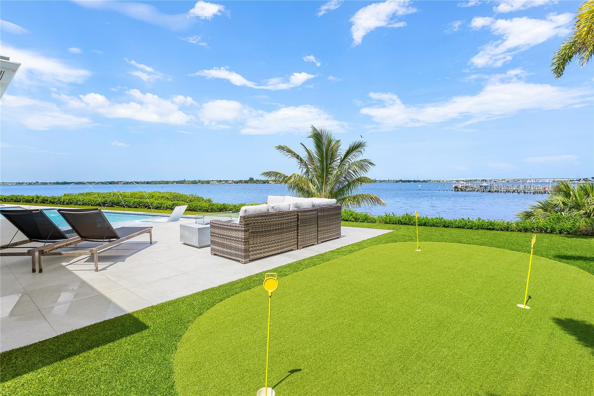 2842 SW Rivers End Way