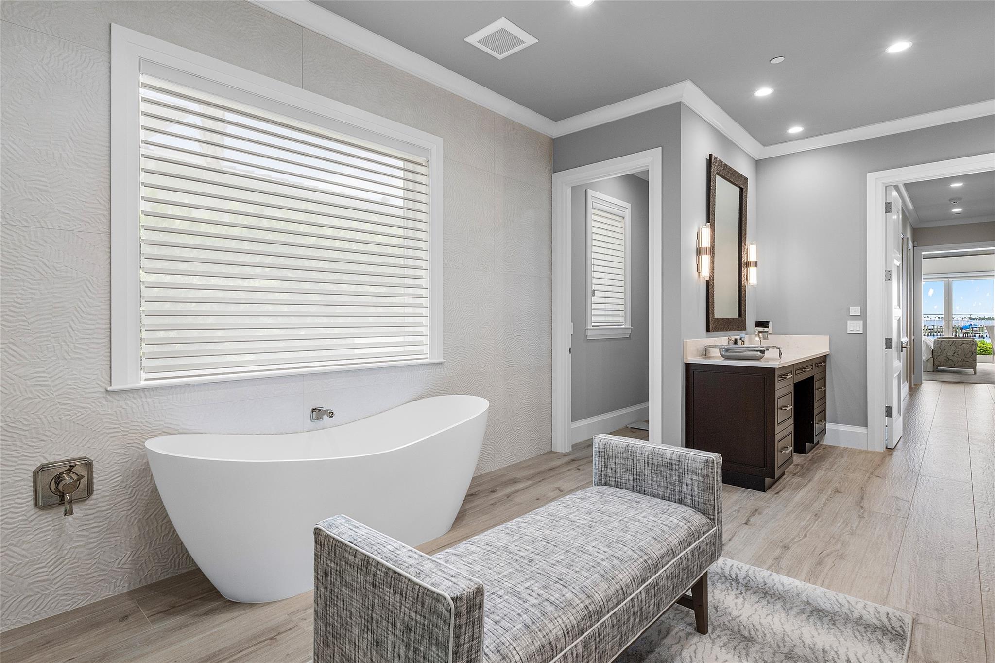 2842 SW Rivers End Way