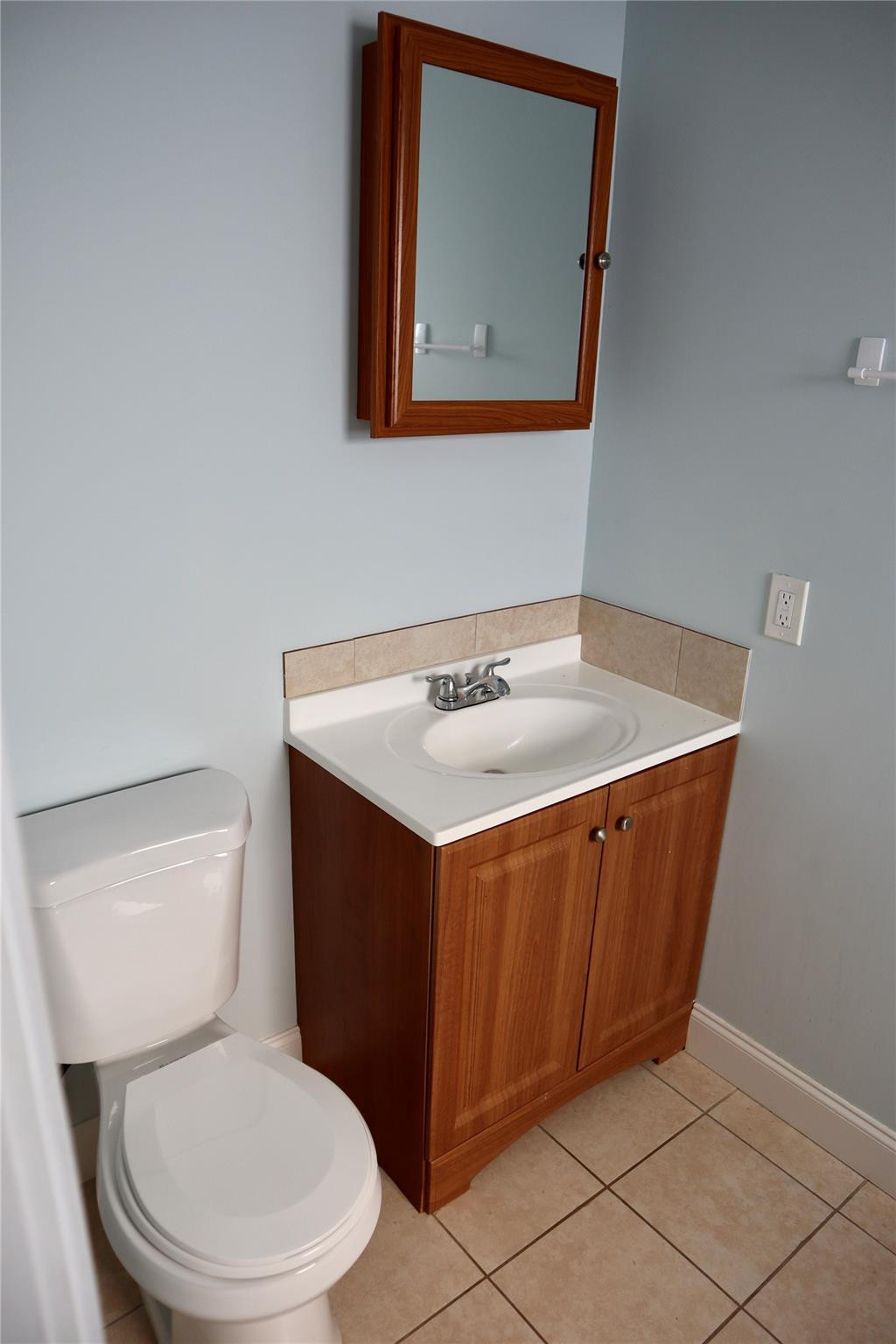 1338 -1384 NE 35th St