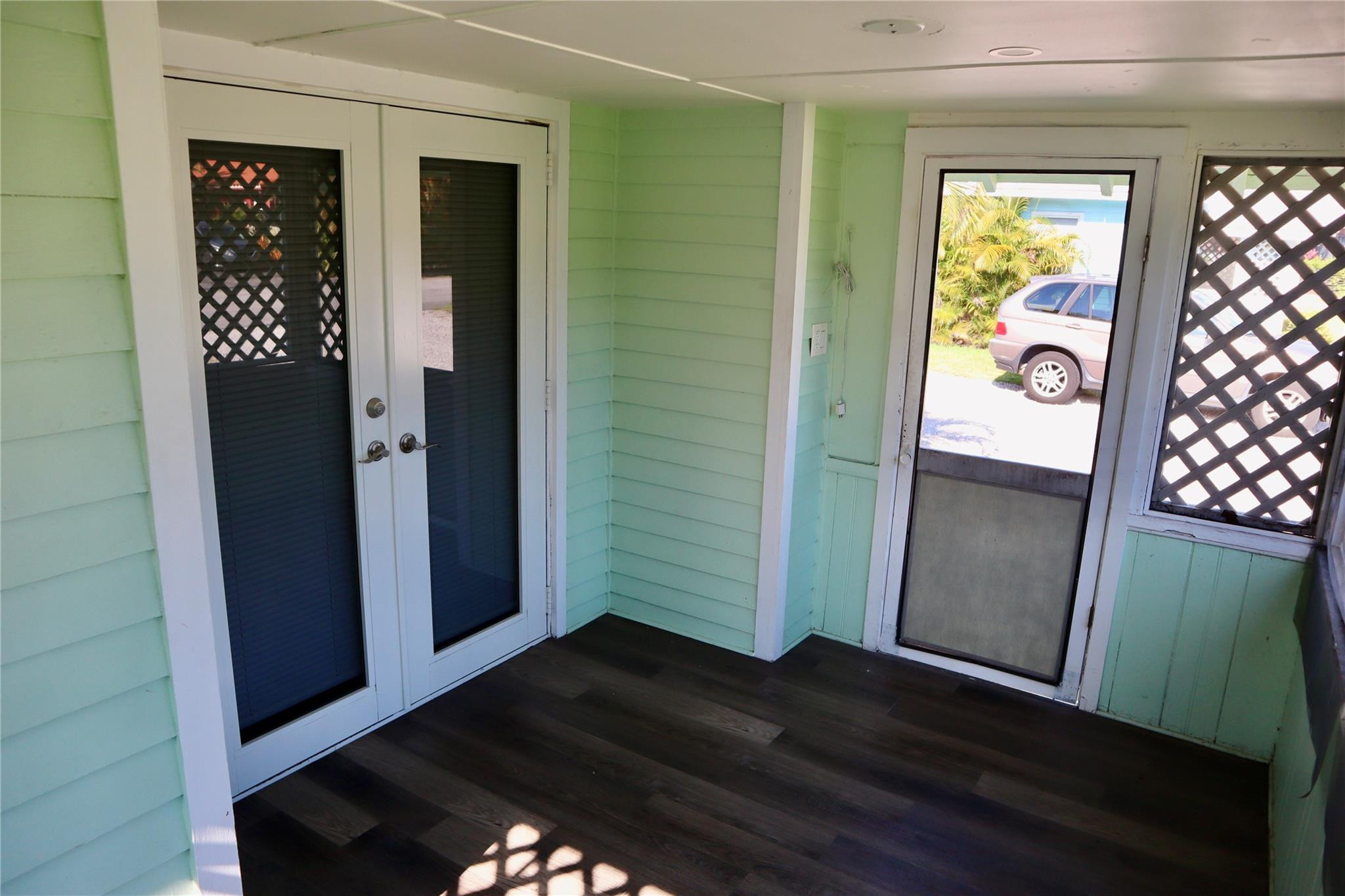 1338 -1384 NE 35th St